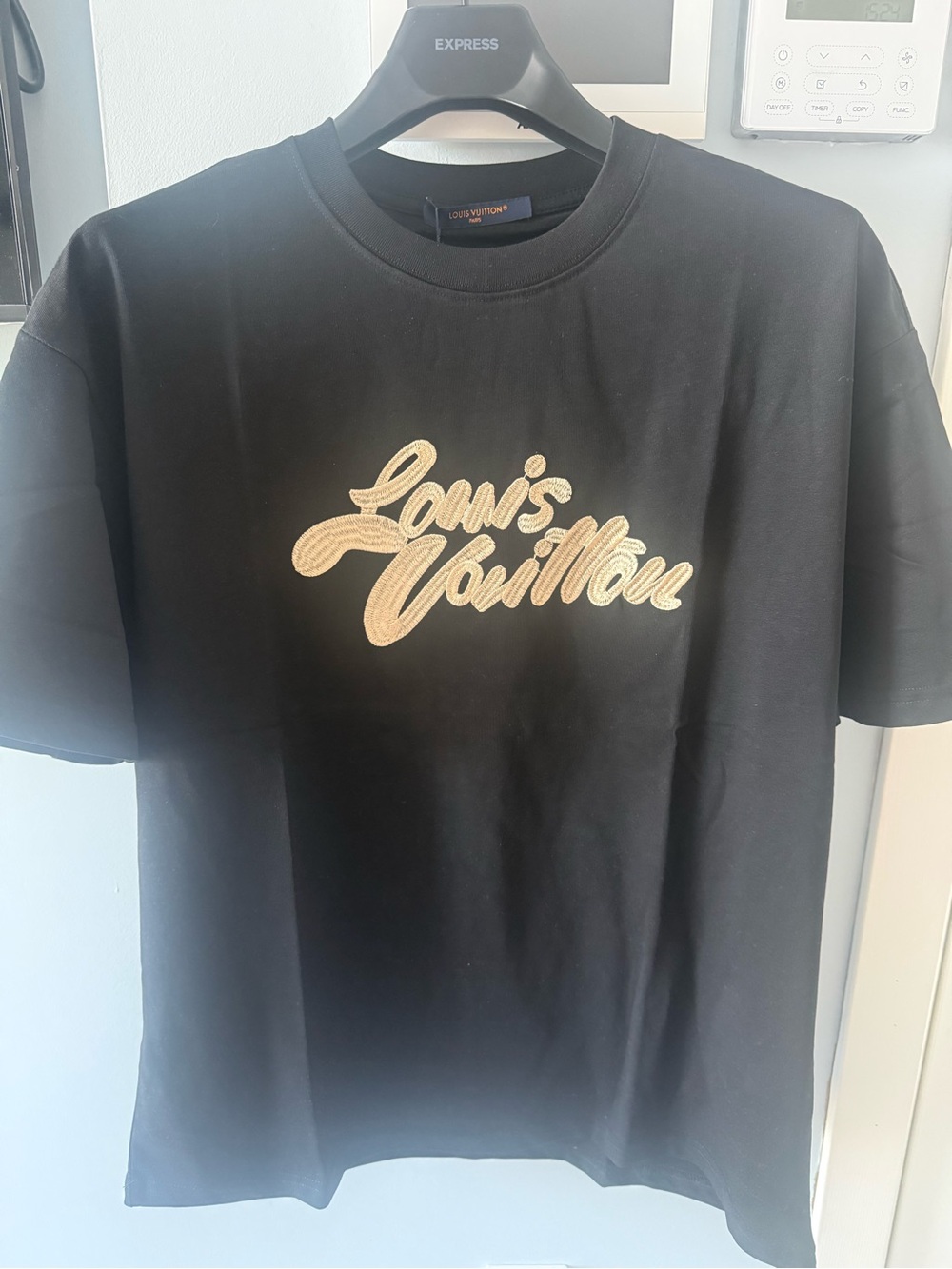 Louis Vuitton Black Tee with Cream Script Logo size XL